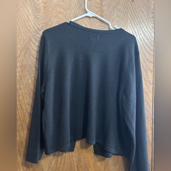 Croft & Barrow 1X black button front long sleeve sweater shrug NWT - Picture 2 of 4